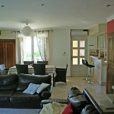 Detached With Enclosed Beautiful Garden Reillanne